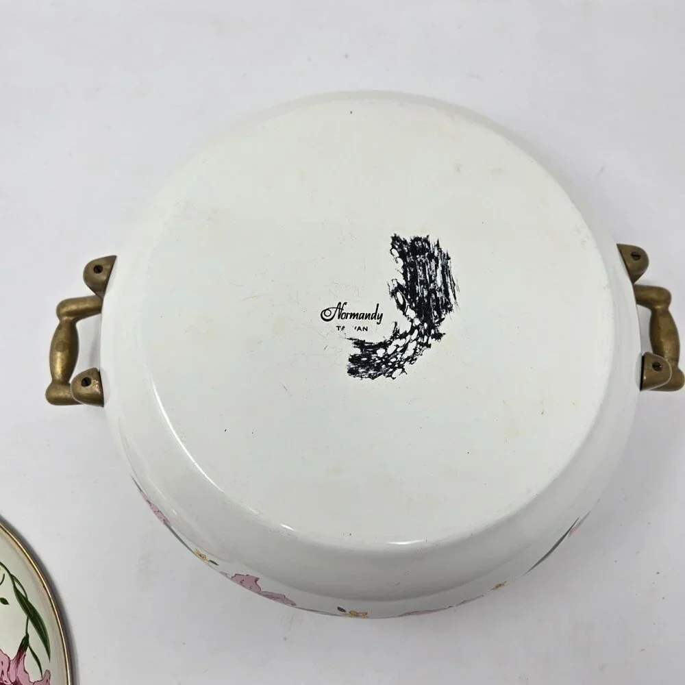Vintage Normandy Taiwan Lily Floral Enamelware Casserole Dish With Lid & Brass H